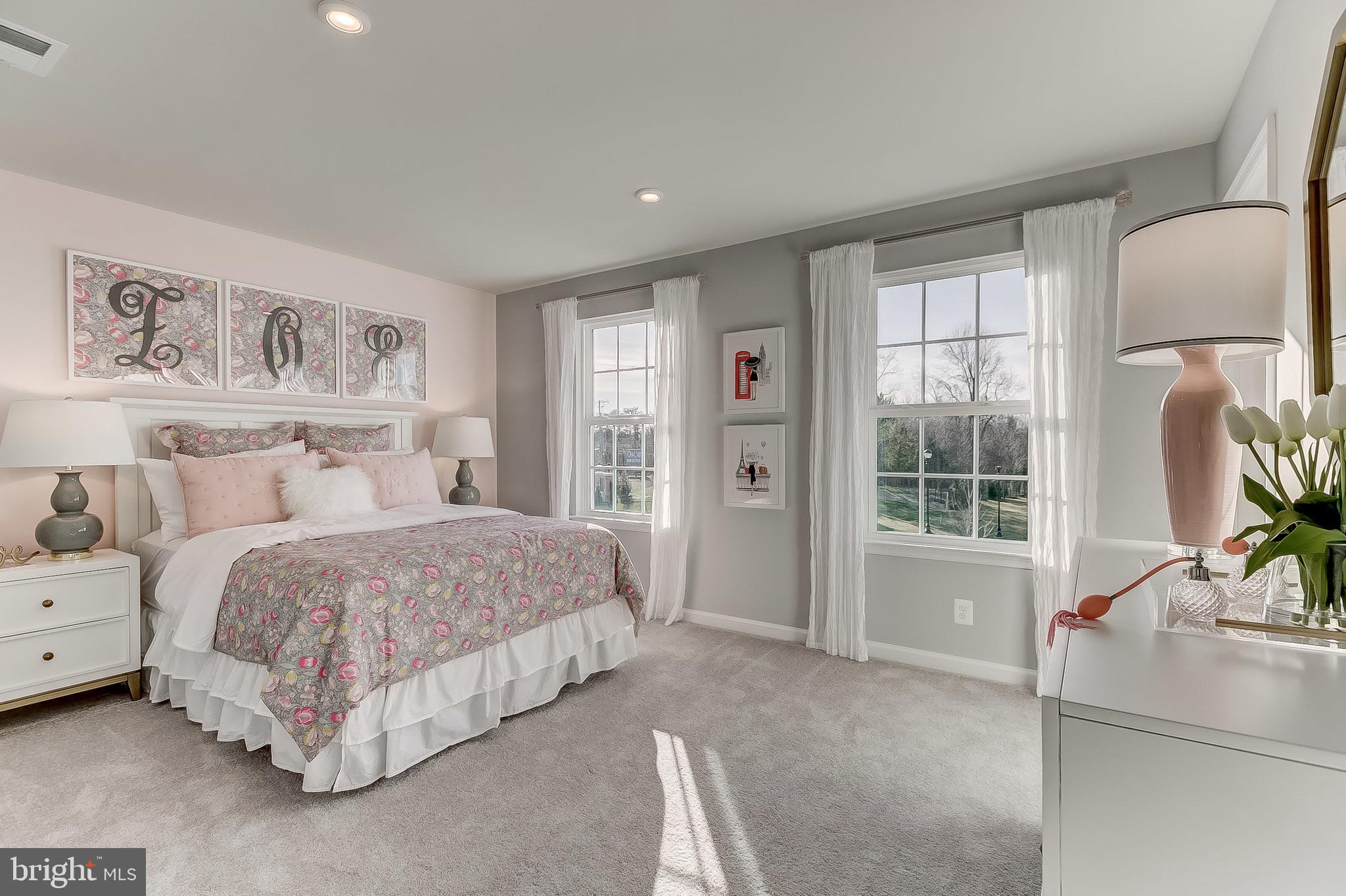 HERITAGE WOODS - Residential