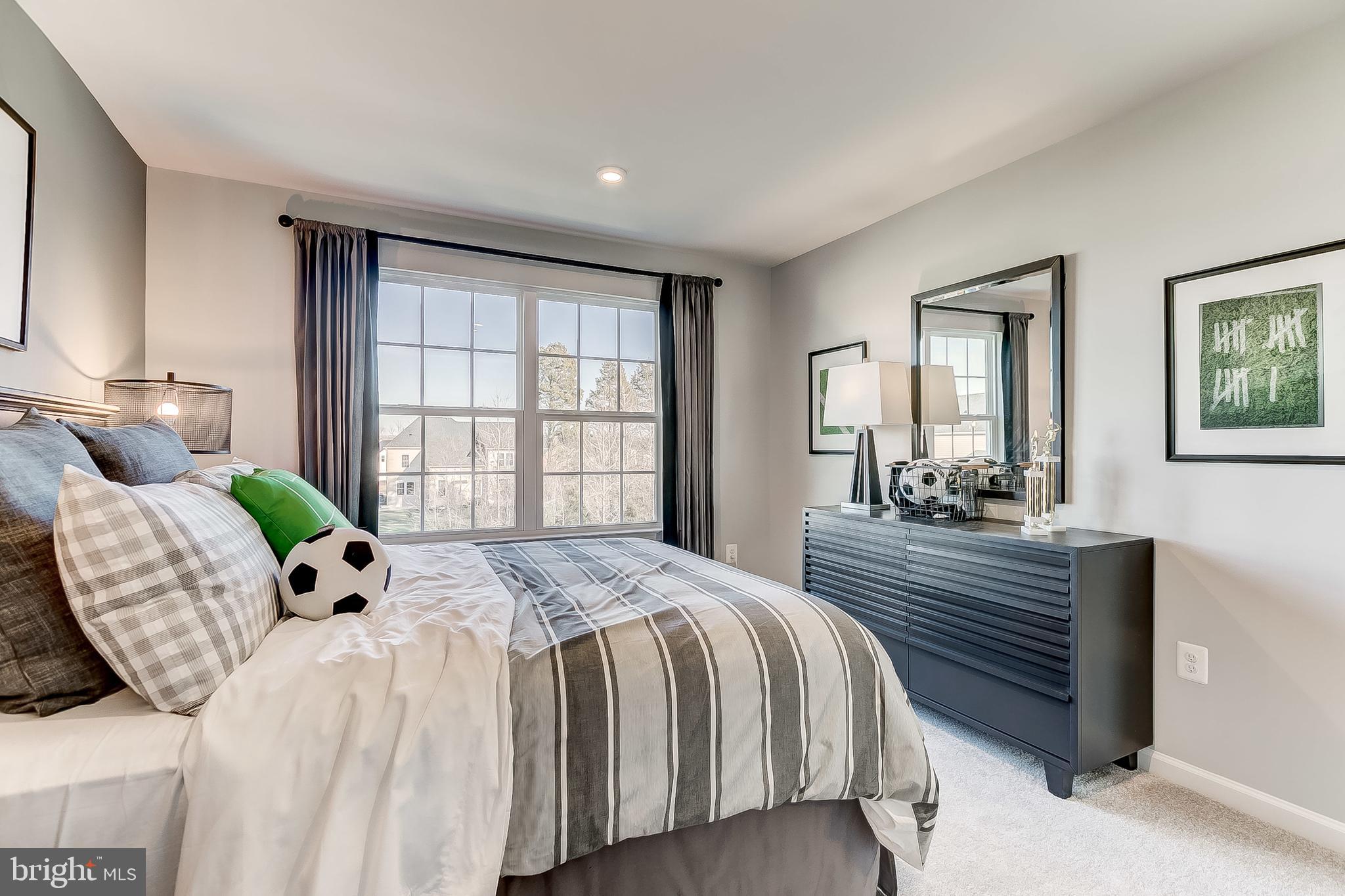 HERITAGE WOODS - Residential