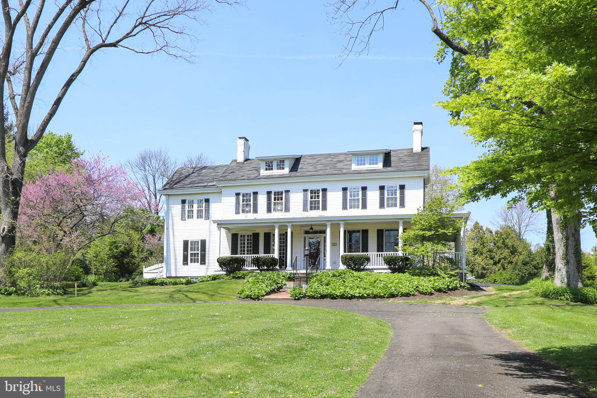 336 LINDEN AVE