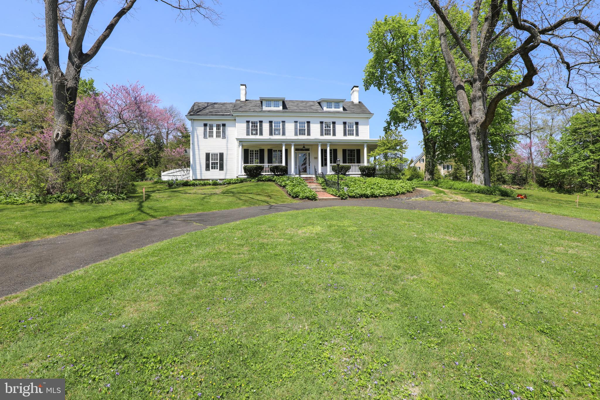 336 LINDEN AVE