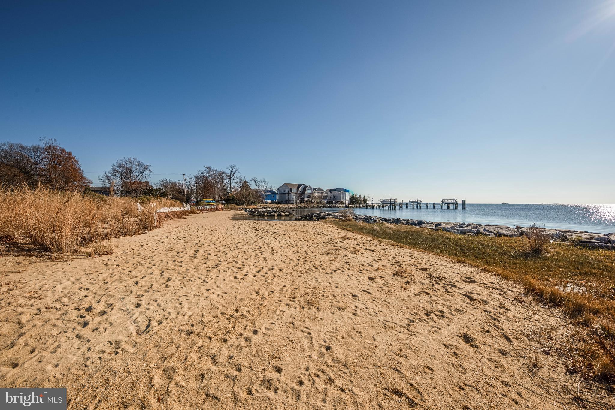 ARUNDEL ON THE BAY - Residential