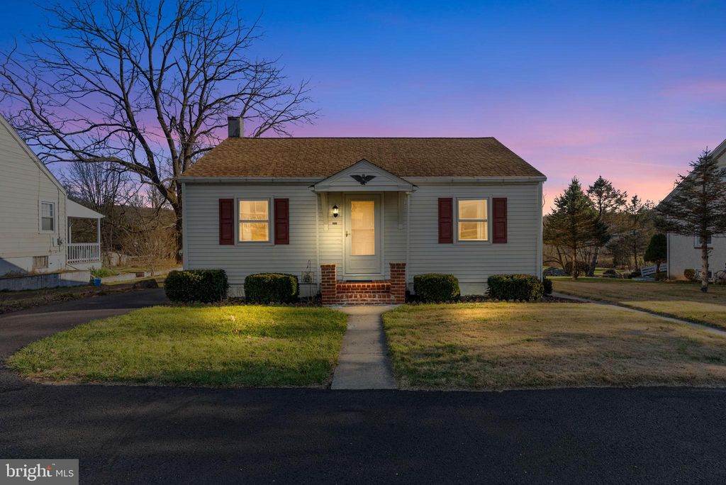 Photo of 1044 Magazine Road, GREEN LANE, PA 18054 (MLS # PAMC2162932)