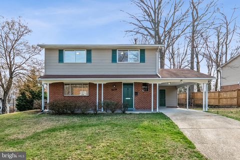 Photo of 5401 Southampton Drive, SPRINGFIELD, VA 22151 (MLS # VAFX2296500)