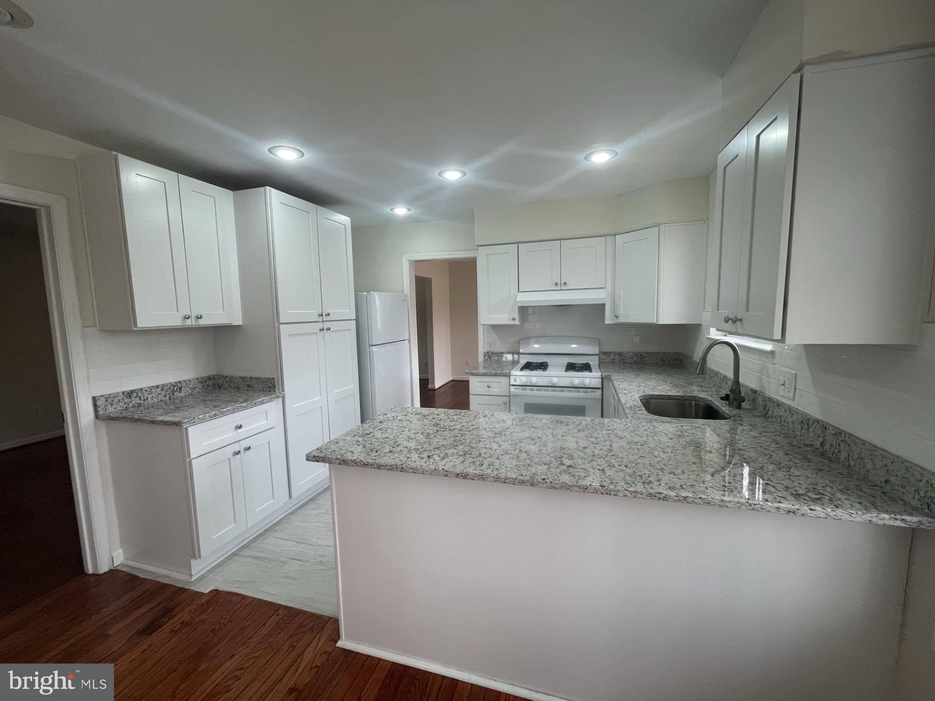 5401 SOUTHAMPTON DRIVE