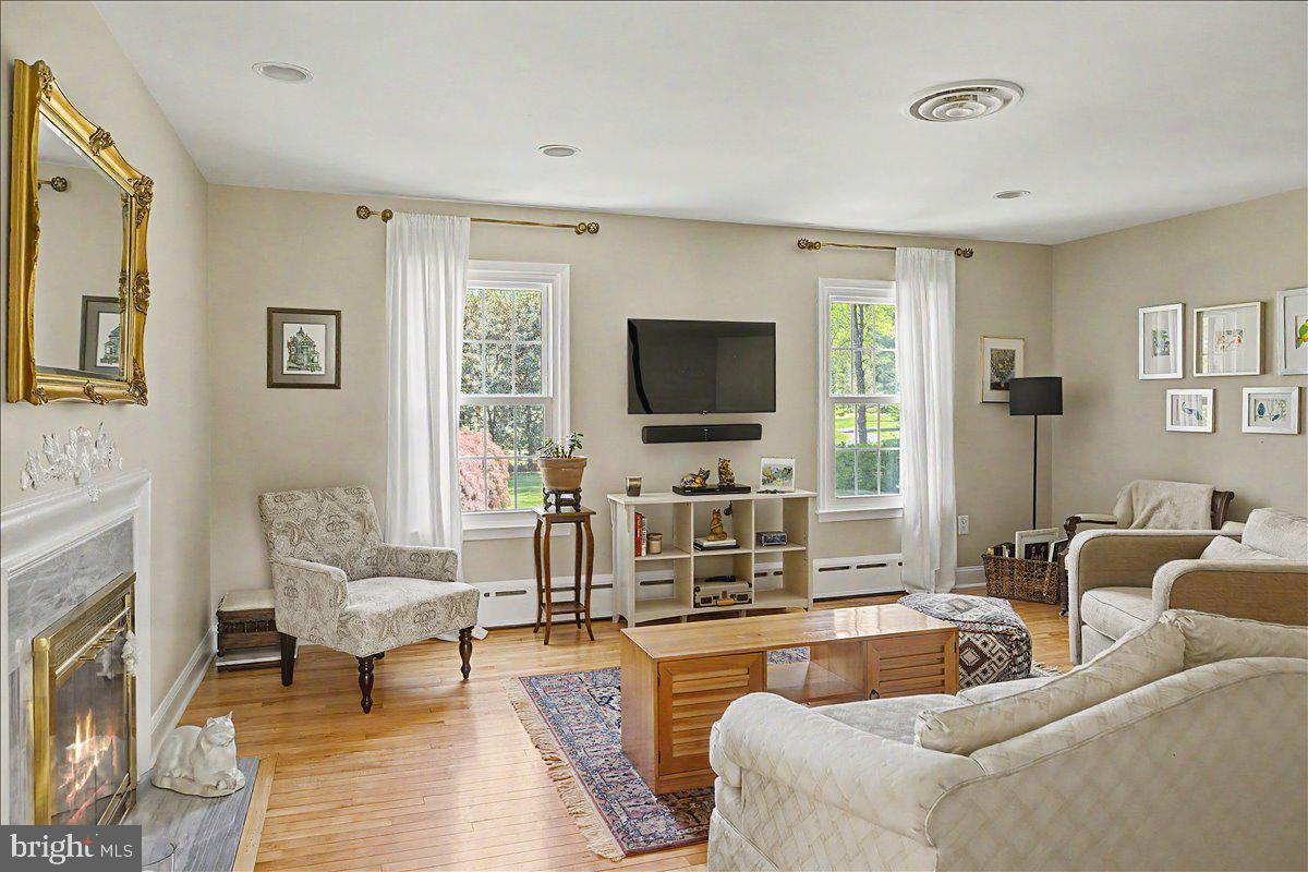 SOLEBURY - Residential