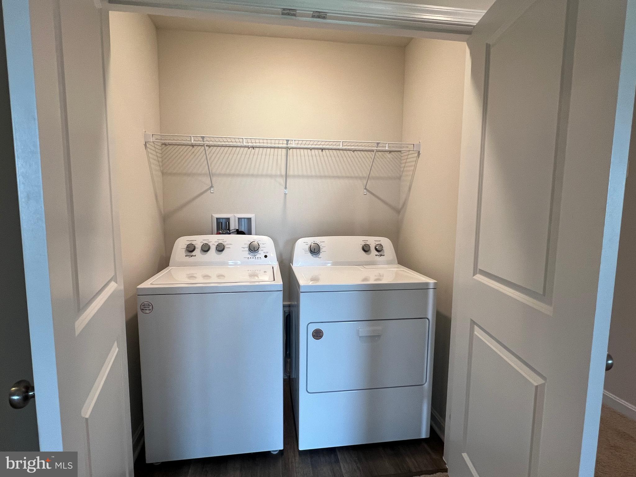 VALLEY VIEW - Residential Lease