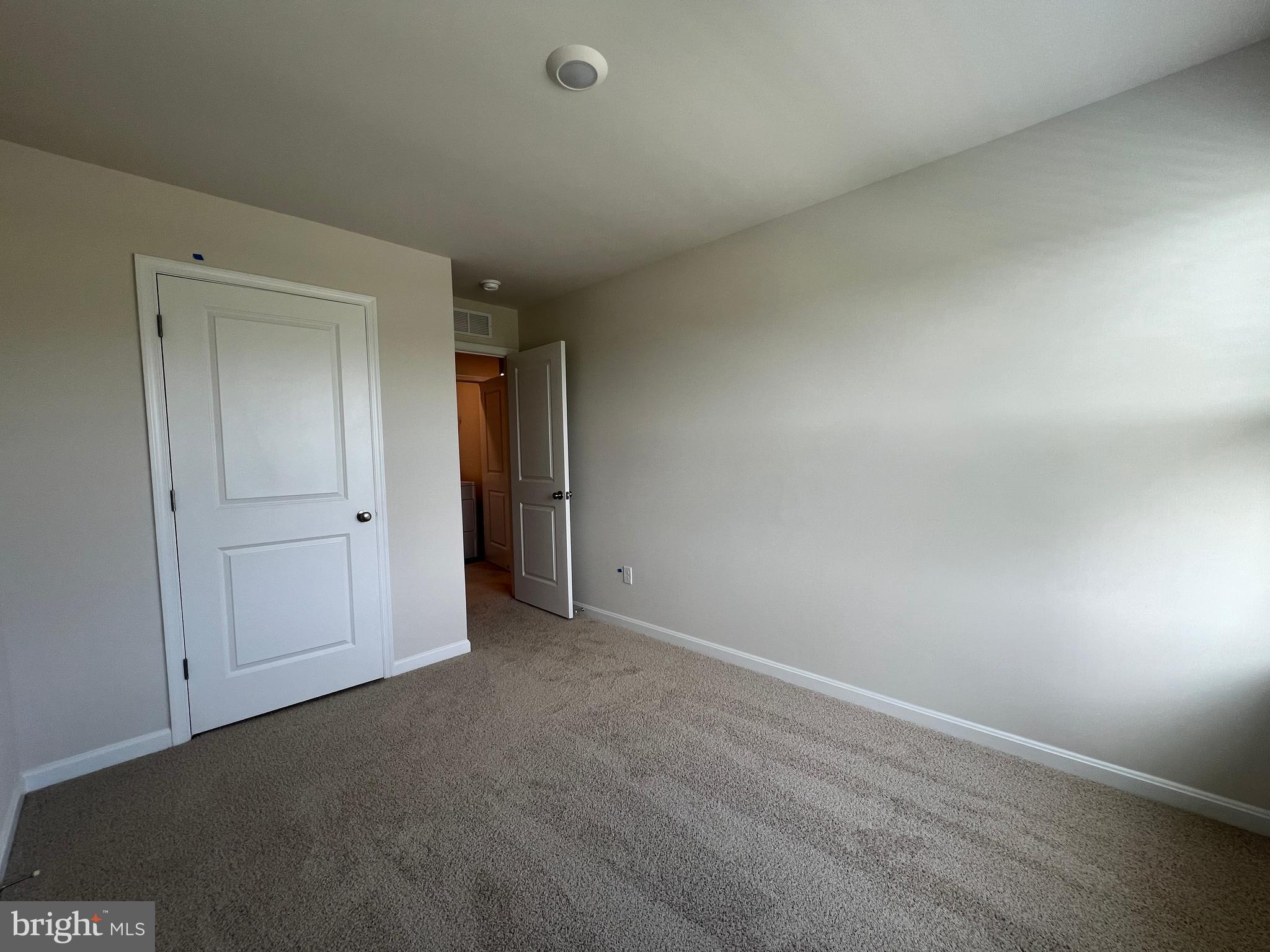 VALLEY VIEW - Residential Lease