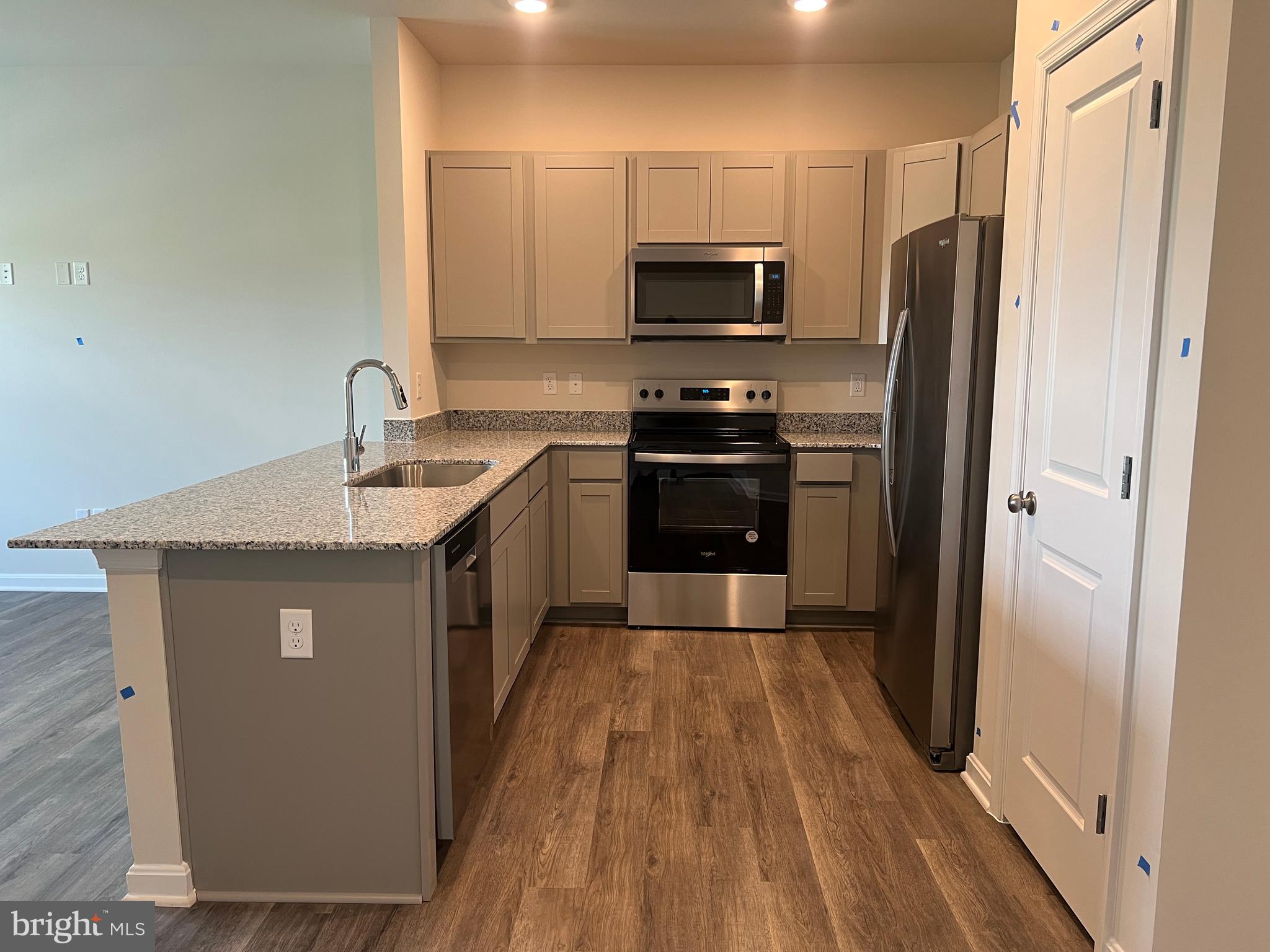 VALLEY VIEW - Residential Lease