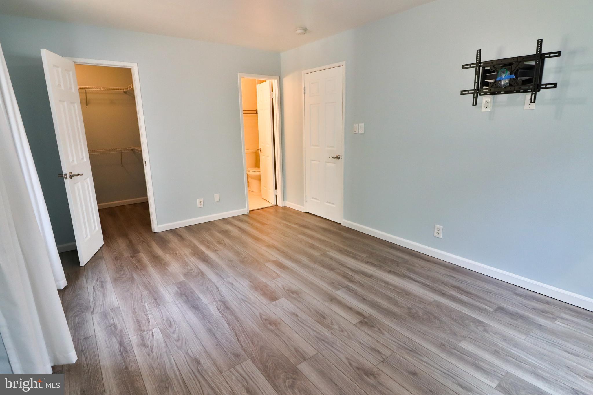 FARMINGDALE - Residential Lease