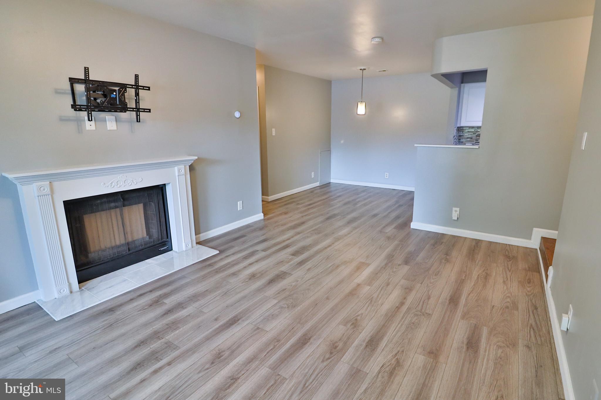 FARMINGDALE - Residential Lease