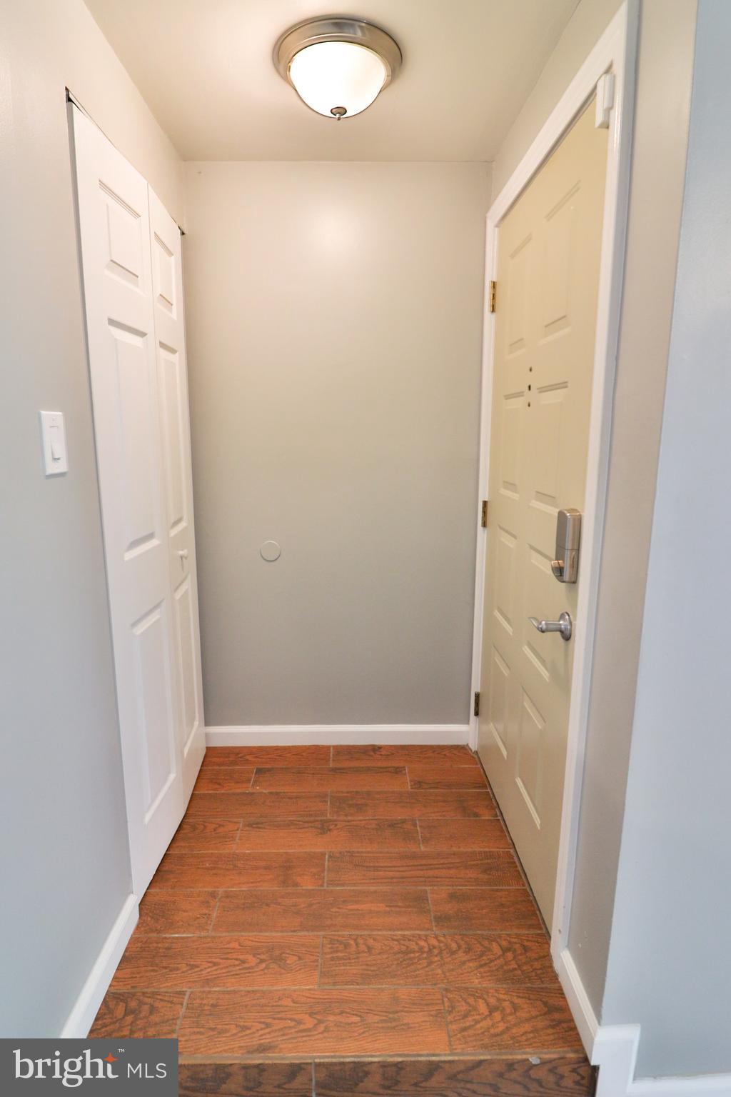 FARMINGDALE - Residential Lease