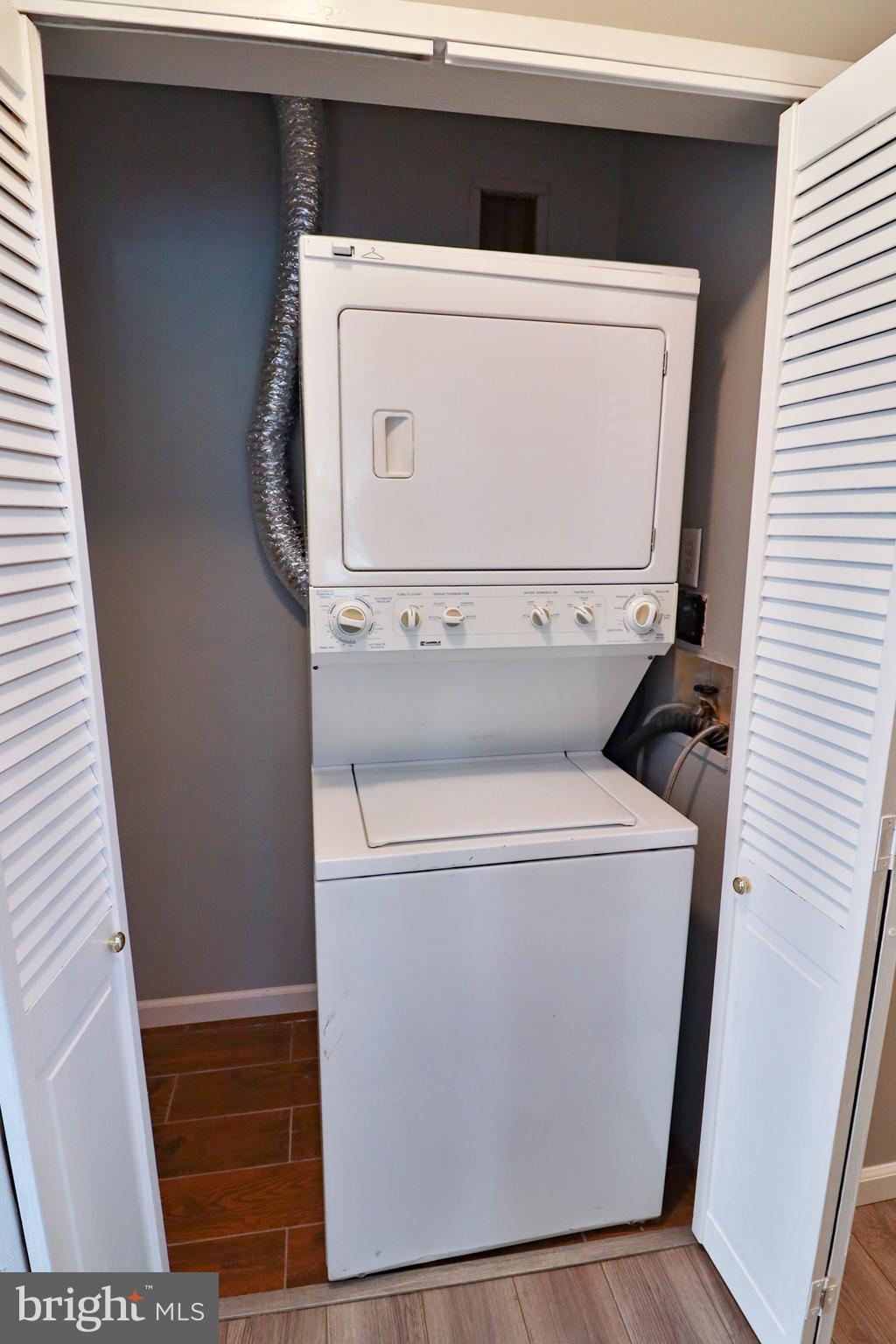 FARMINGDALE - Residential Lease