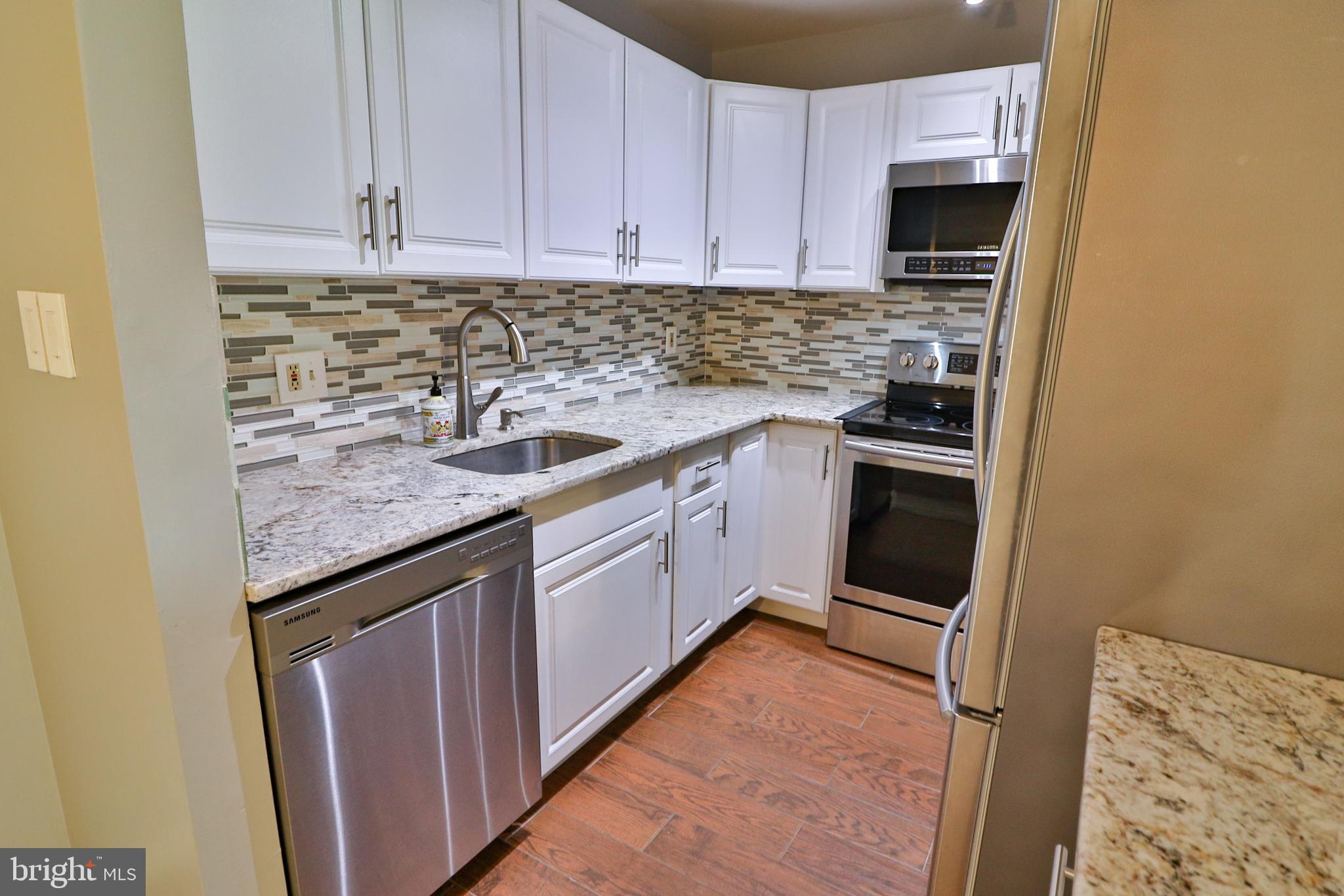 FARMINGDALE - Residential Lease