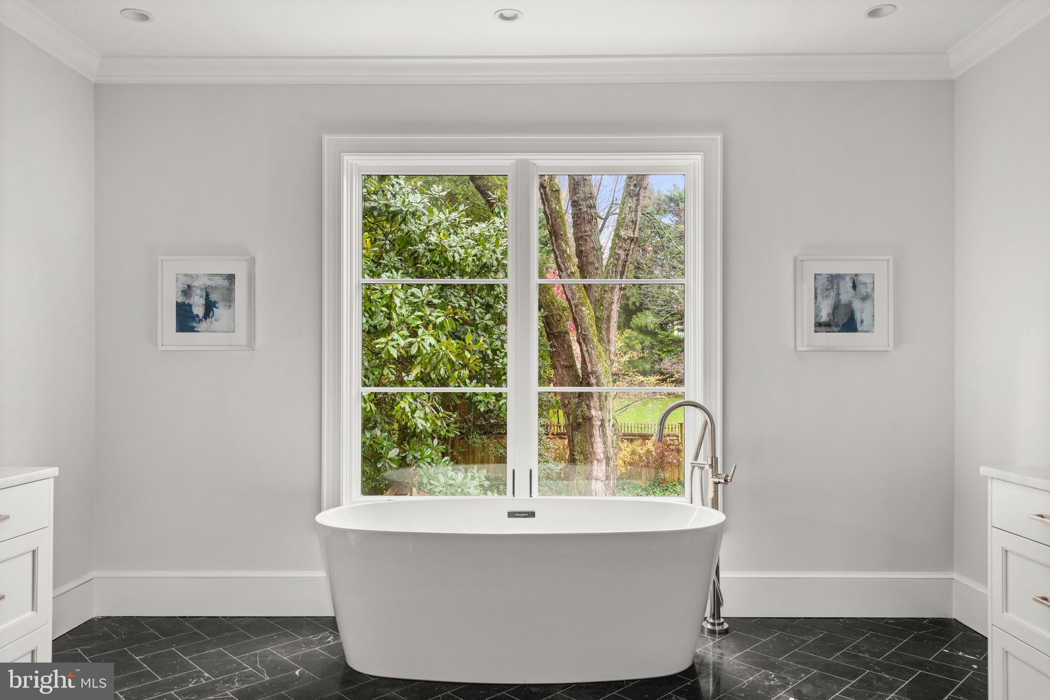 SPRING VALLEY - Residential