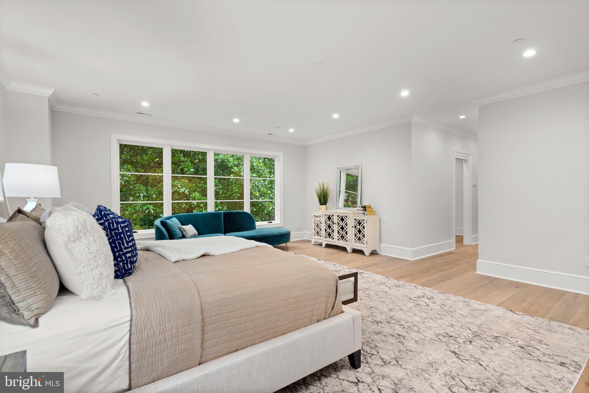 SPRING VALLEY - Residential