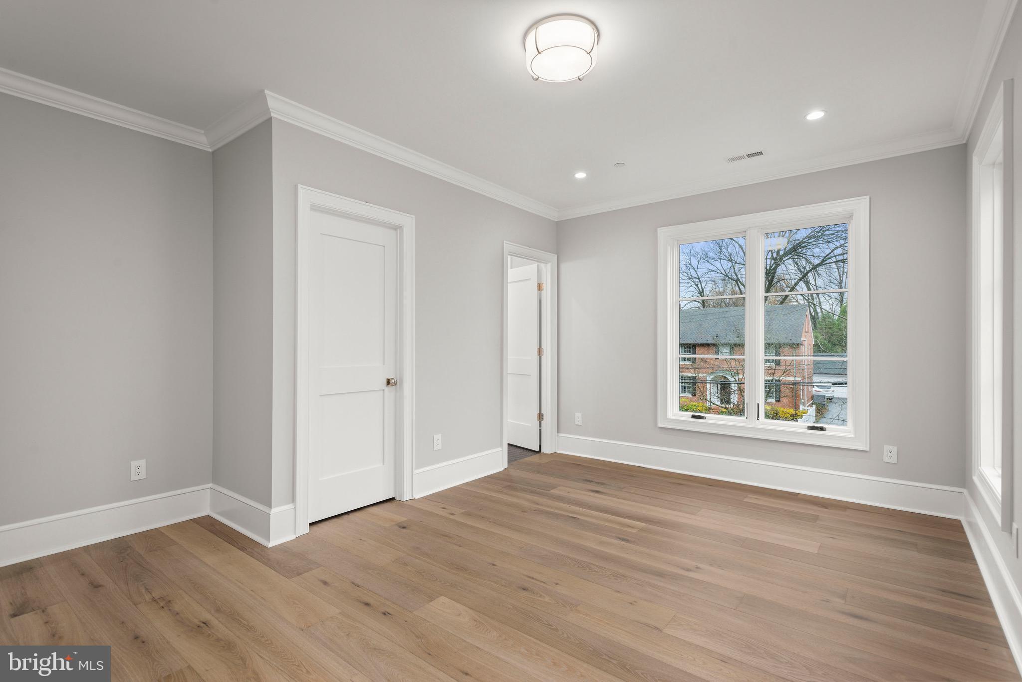 SPRING VALLEY - Residential