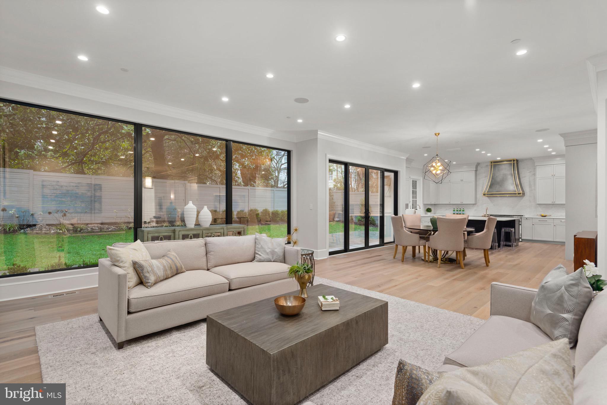 SPRING VALLEY - Residential