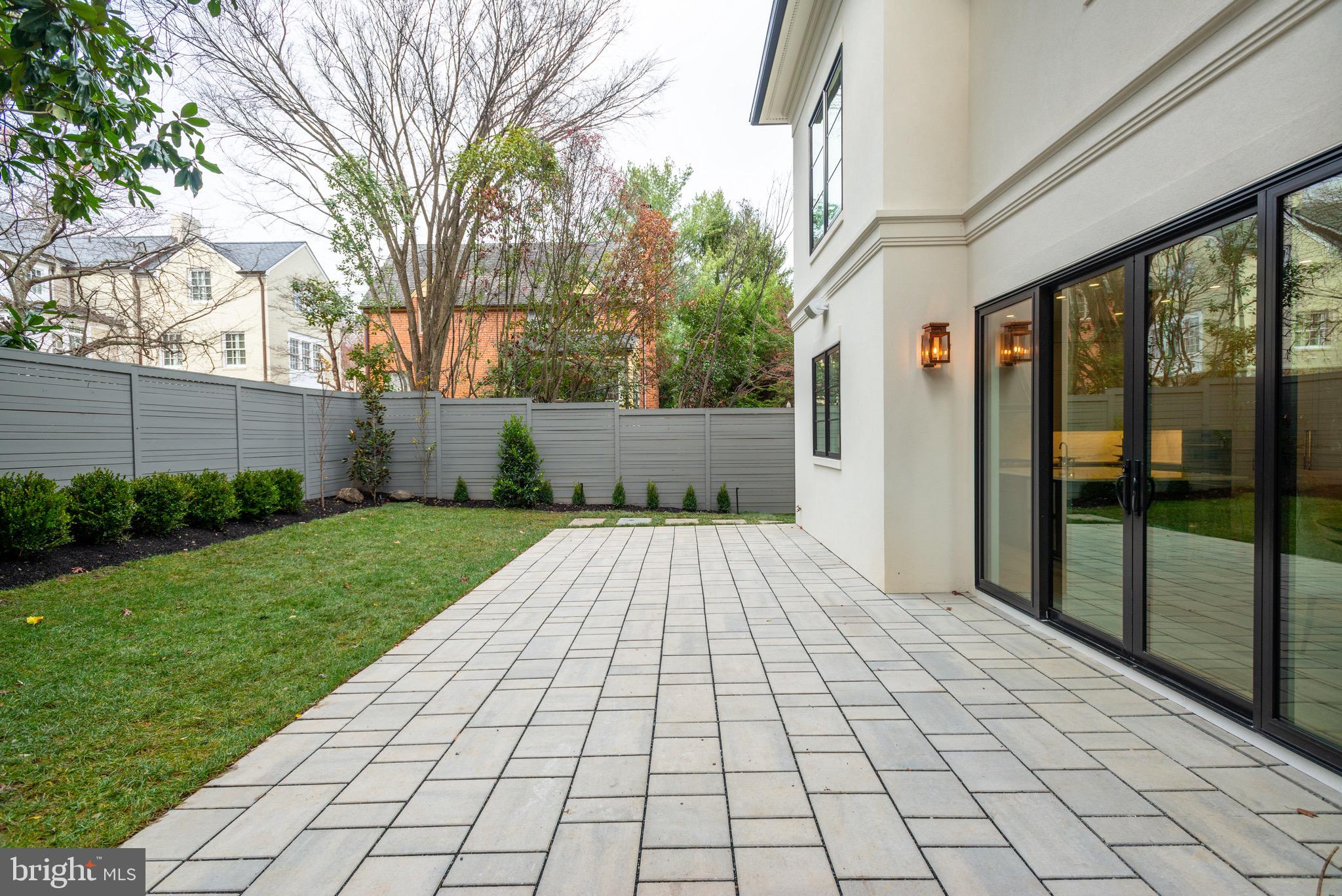 SPRING VALLEY - Residential
