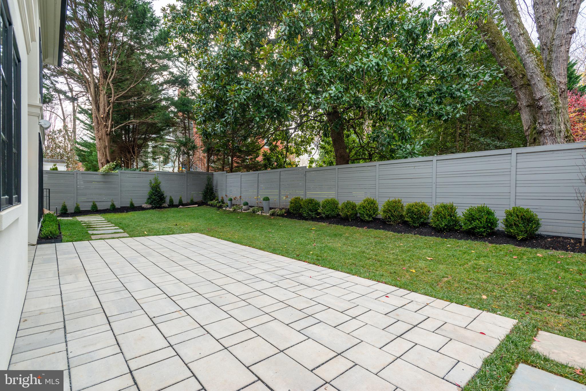 SPRING VALLEY - Residential
