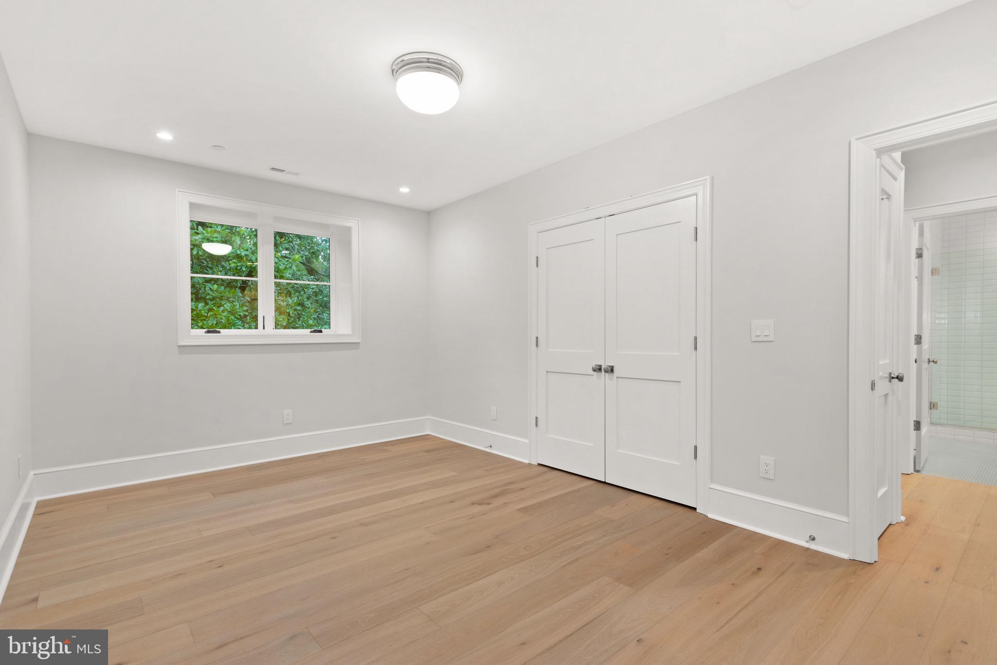 SPRING VALLEY - Residential