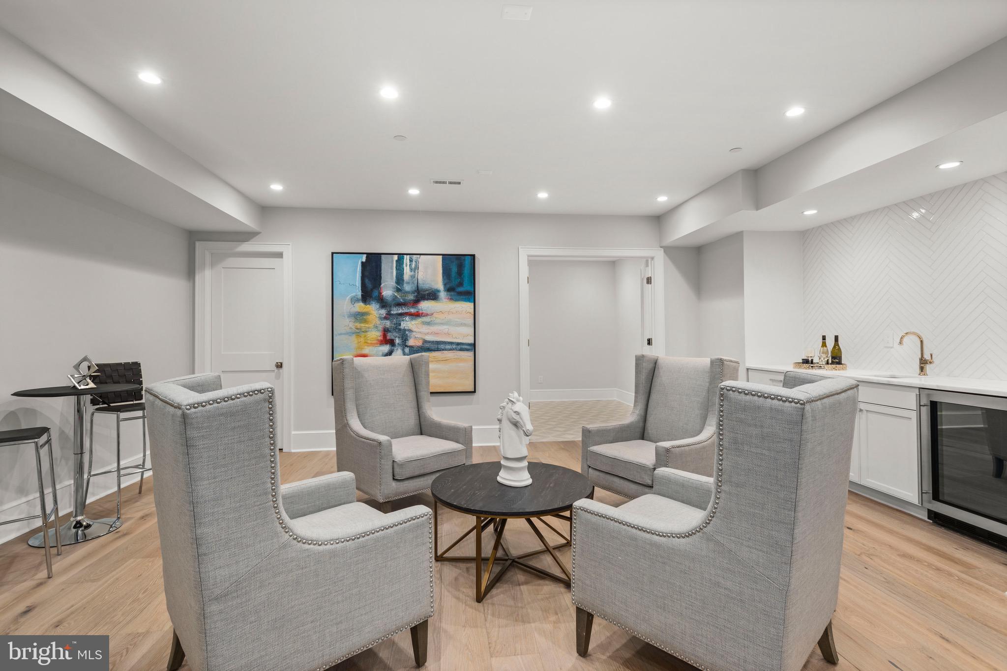 SPRING VALLEY - Residential