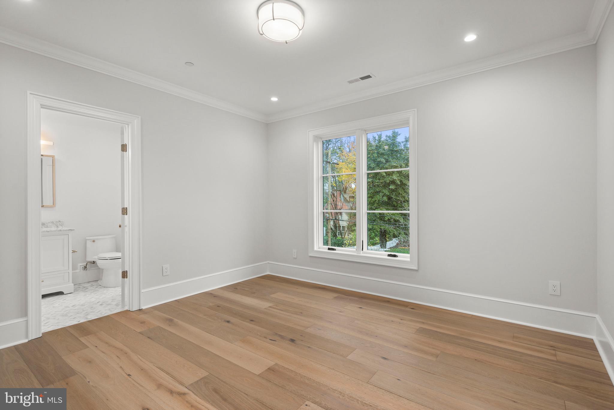 SPRING VALLEY - Residential