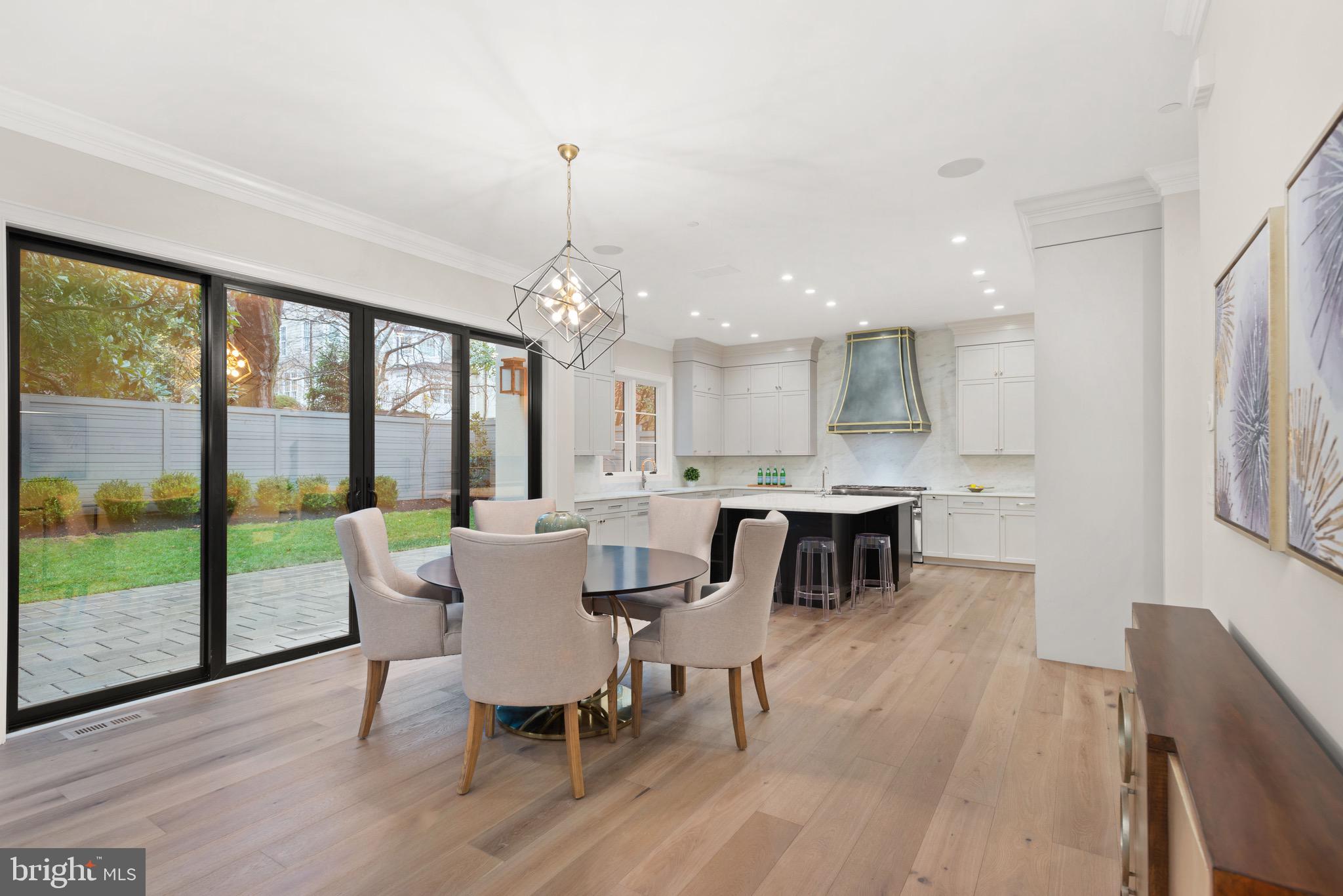 SPRING VALLEY - Residential