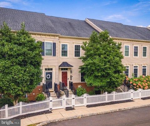 Townhouse For Sale - 3966 Cephas Child Road<br/> Bucks County, DOYLESTOWN, PA 18902