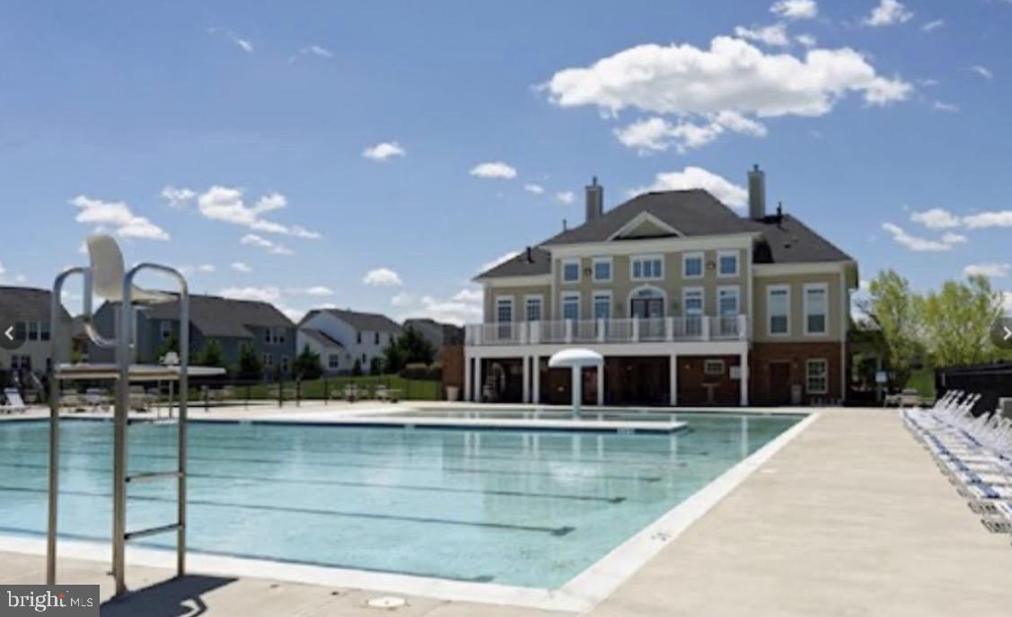 LEE'S PARKE - Residential