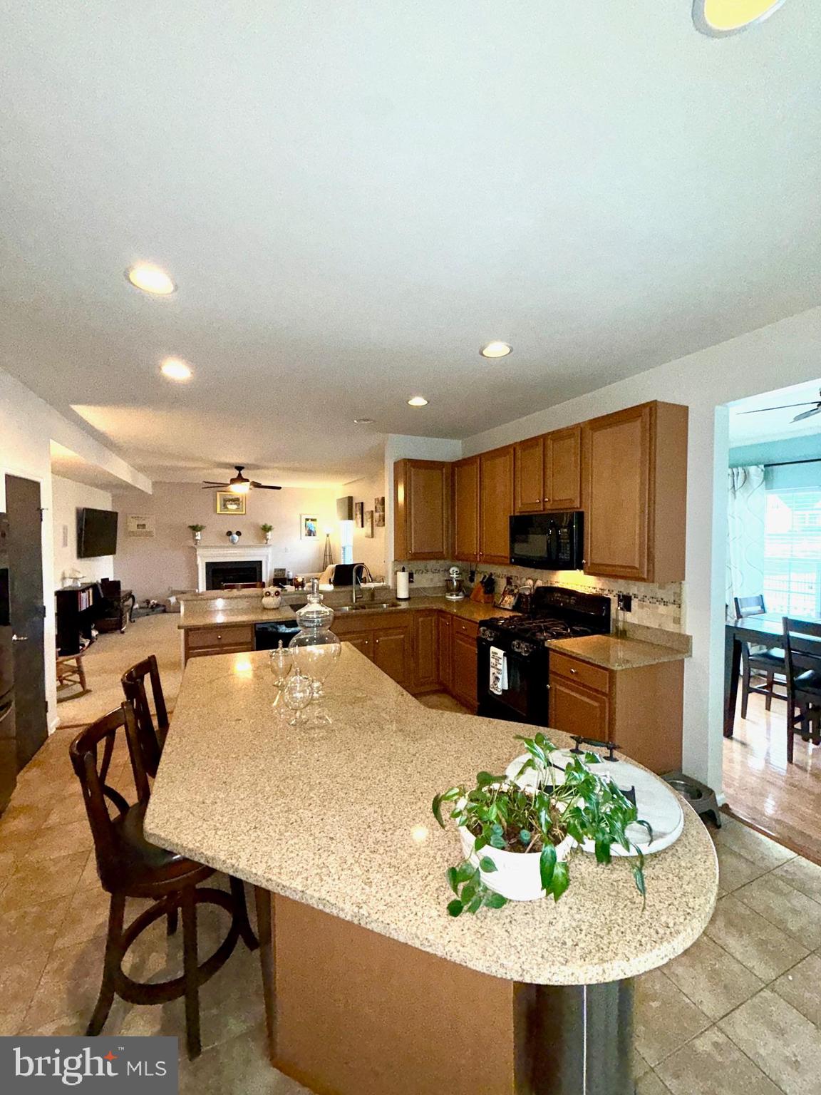 LEE'S PARKE - Residential