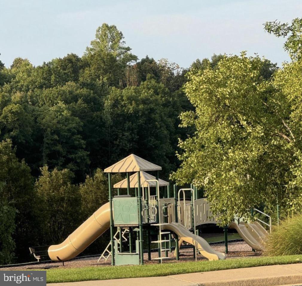 LEE'S PARKE - Residential