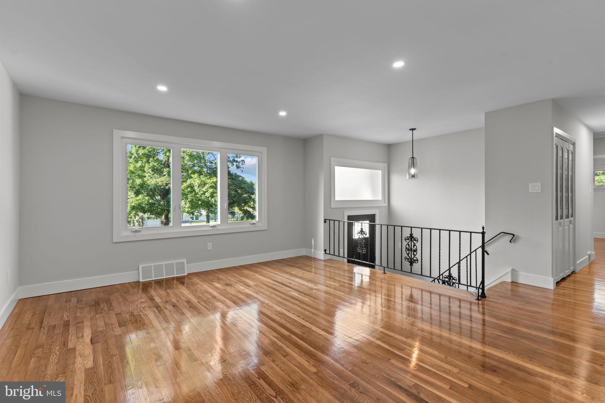 158 MEADOW LANE