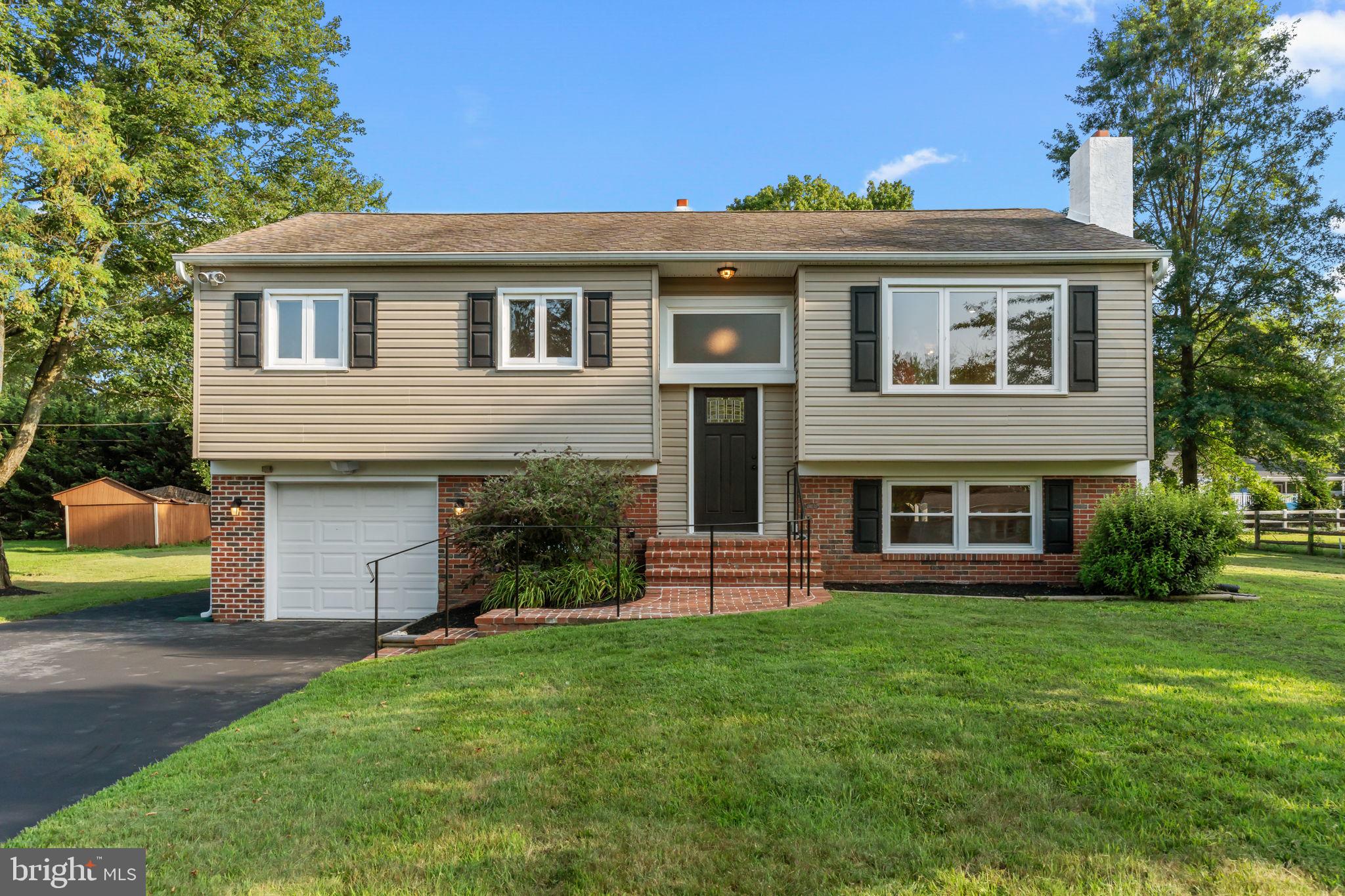 158 MEADOW LANE