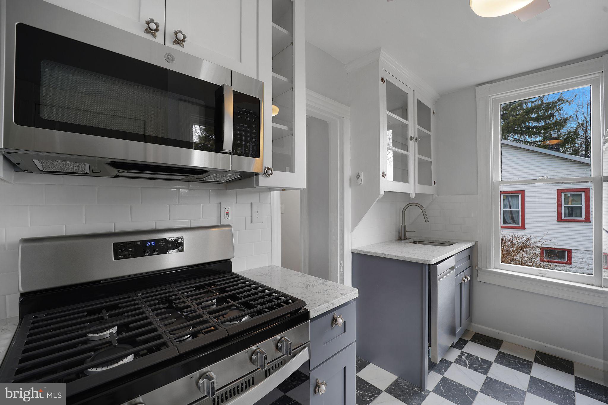 RIVERDALE PARK - Residential Lease