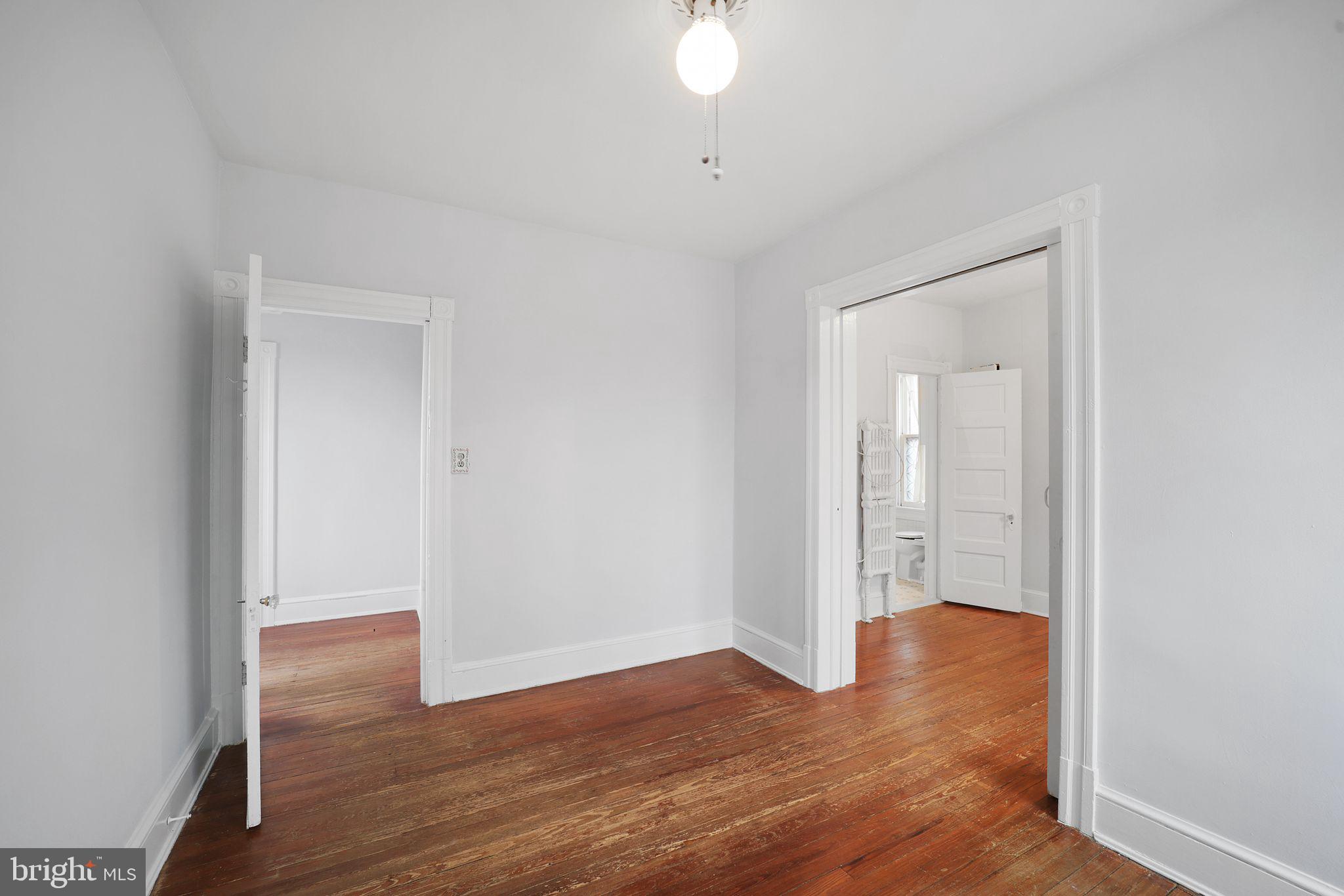 RIVERDALE PARK - Residential Lease