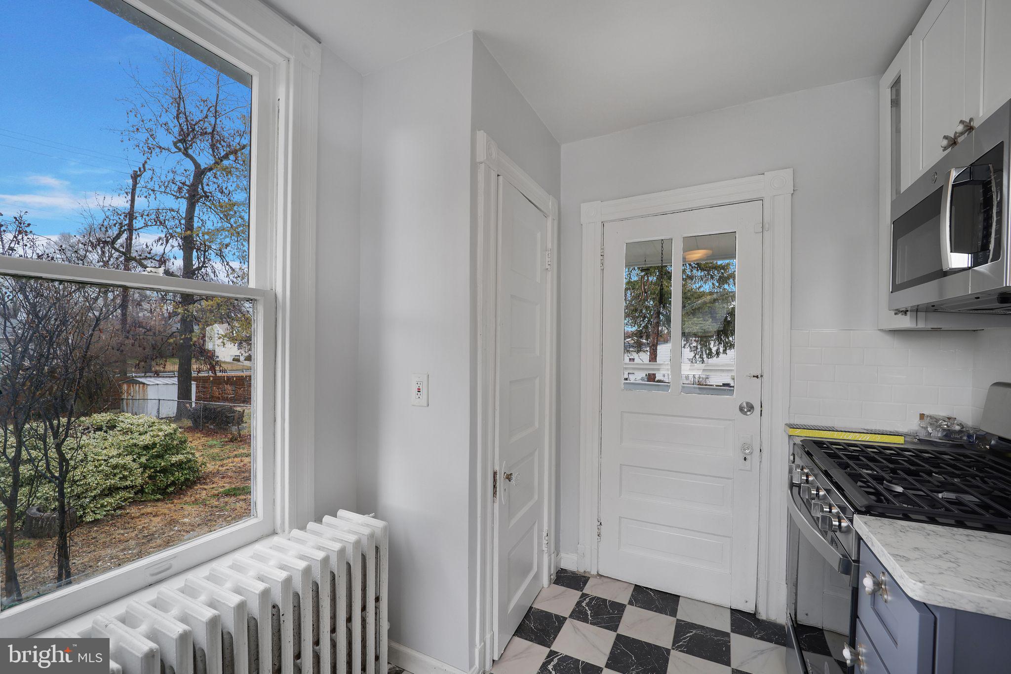 RIVERDALE PARK - Residential Lease