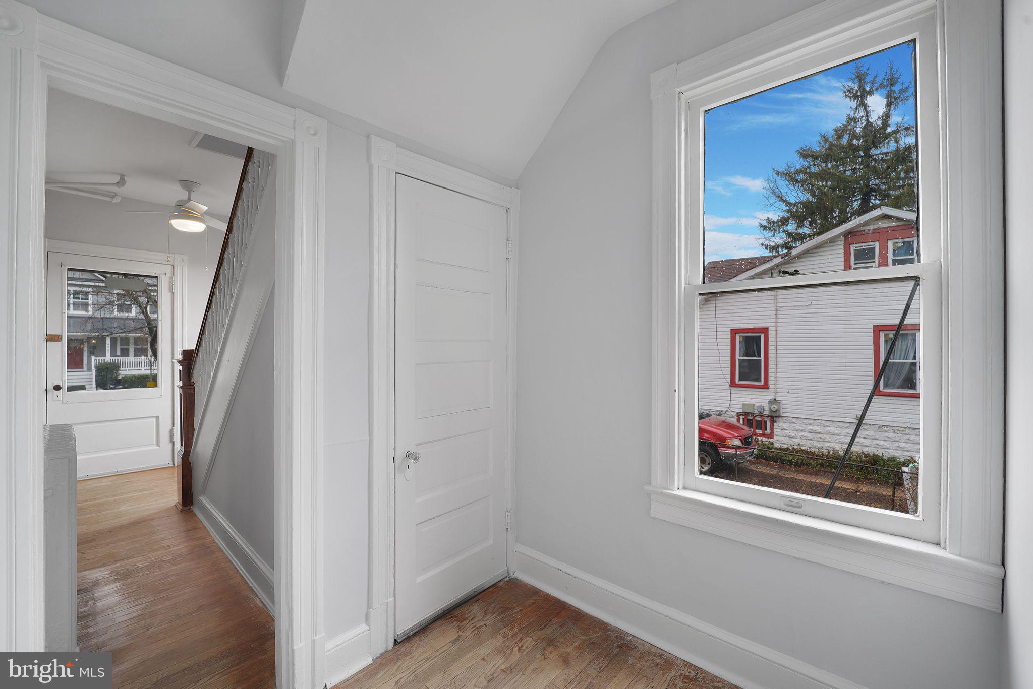 RIVERDALE PARK - Residential Lease