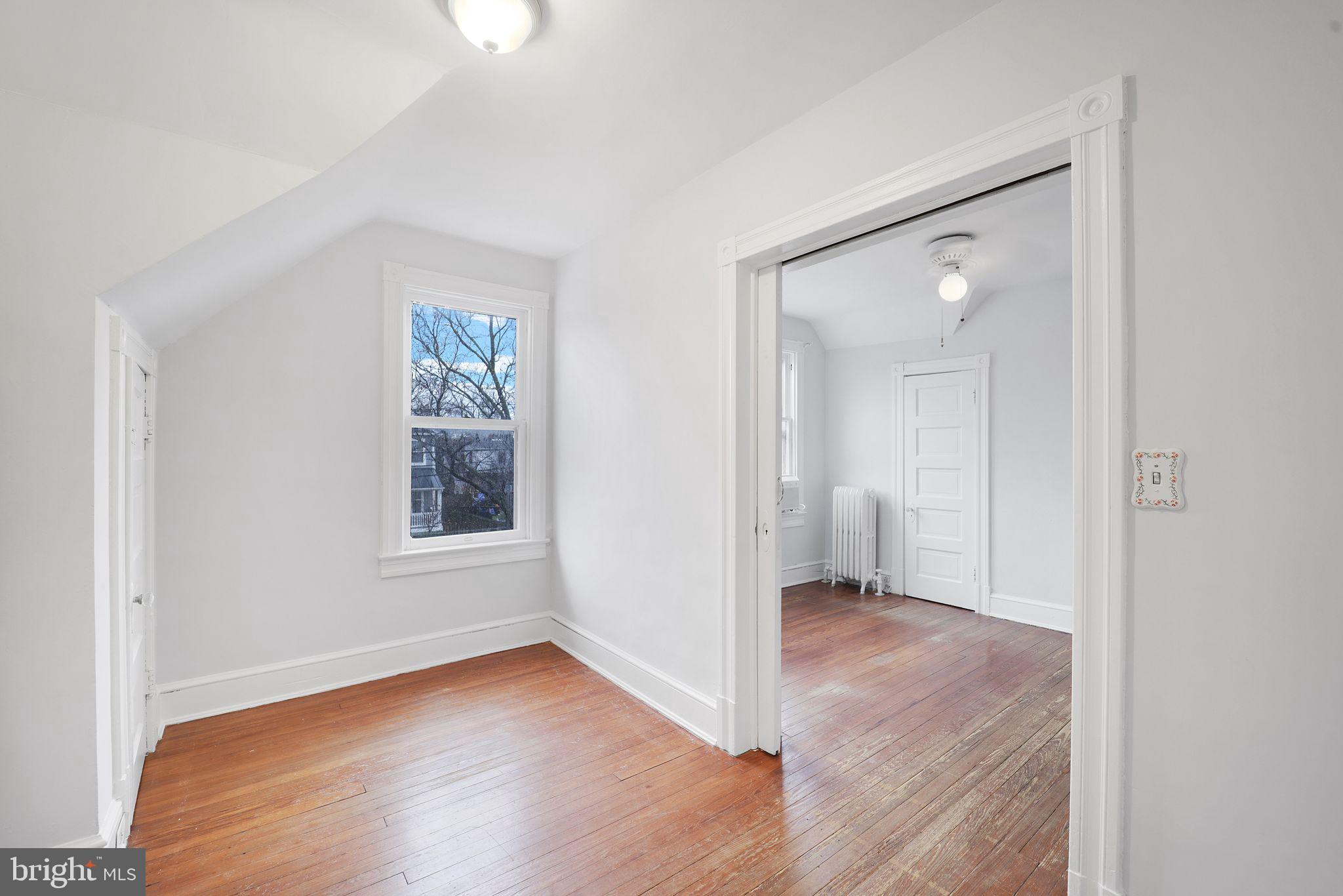 RIVERDALE PARK - Residential Lease