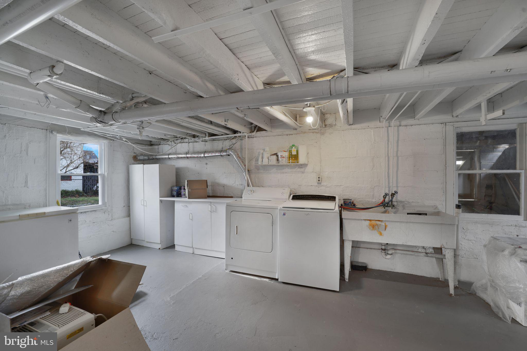 RIVERDALE PARK - Residential Lease