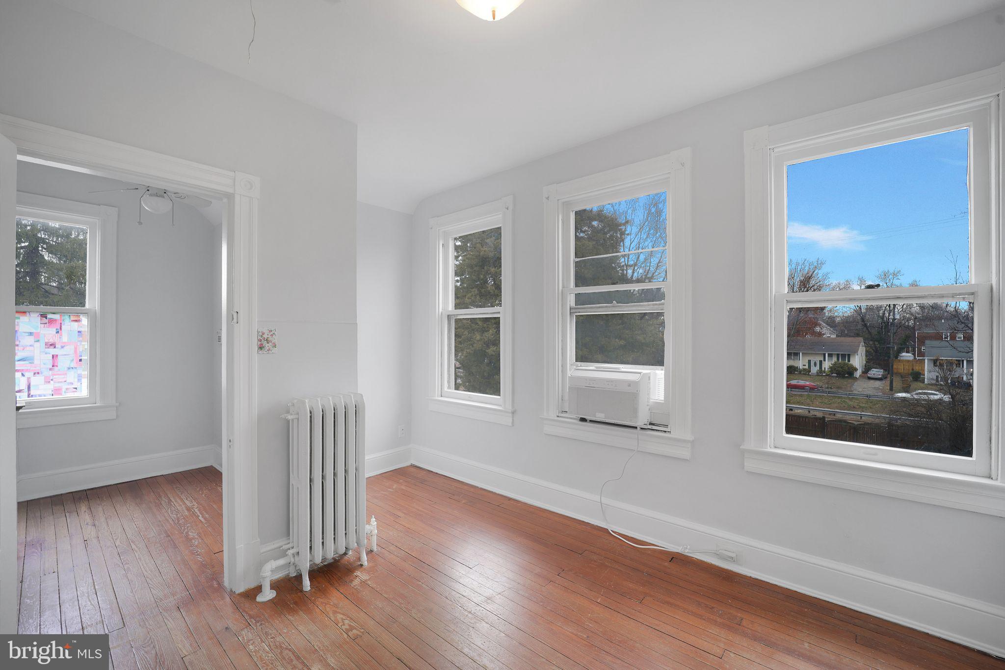 RIVERDALE PARK - Residential Lease