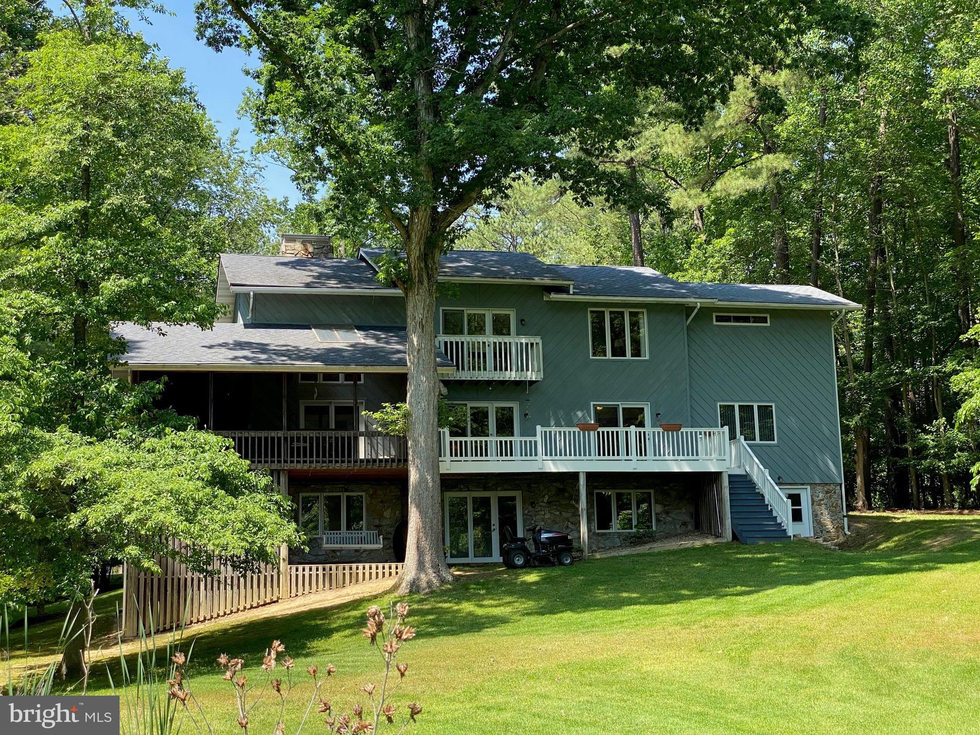 ST LEONARD SHORES - Residential