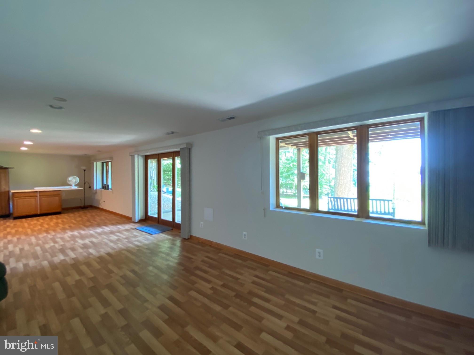 ST LEONARD SHORES - Residential