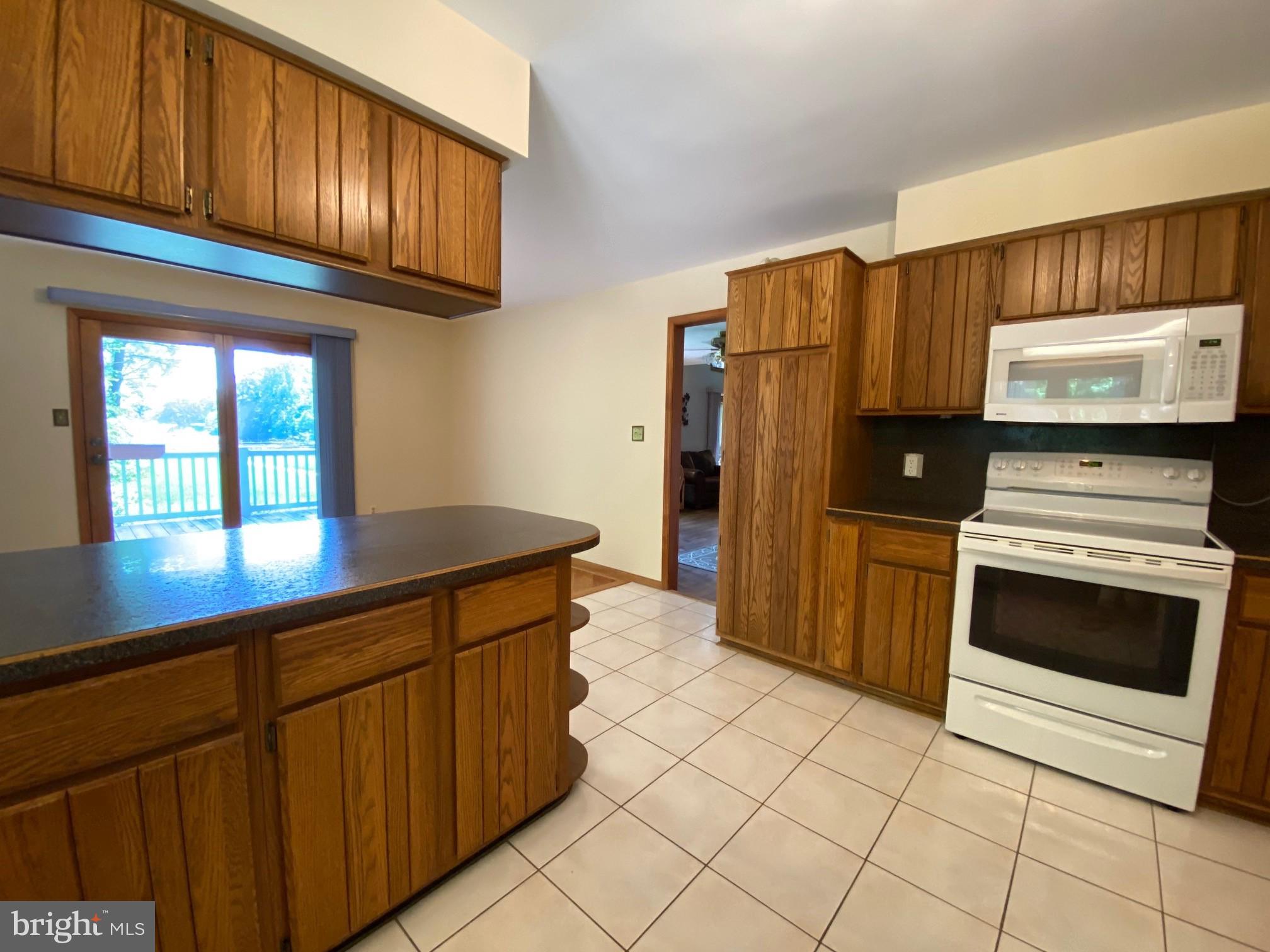 ST LEONARD SHORES - Residential