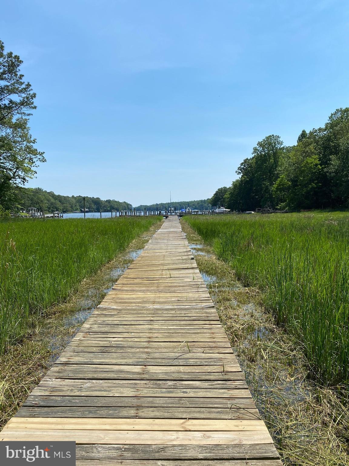 ST LEONARD SHORES - Residential