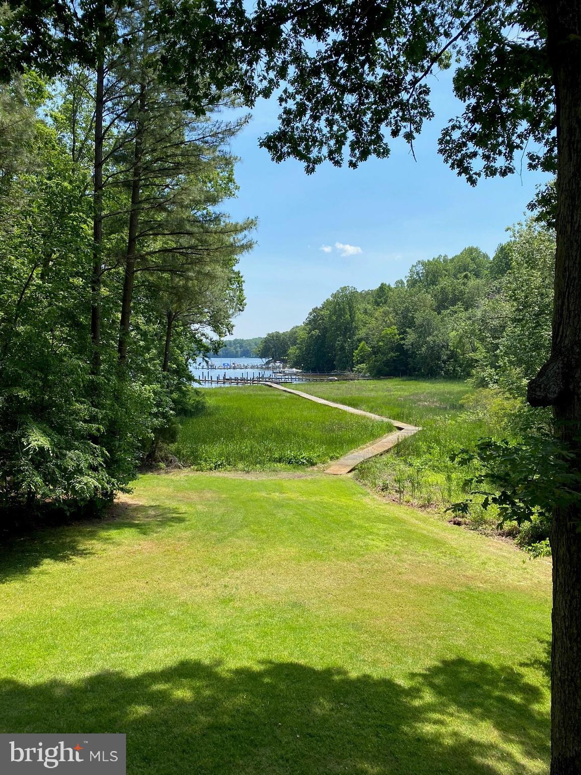 ST LEONARD SHORES - Residential