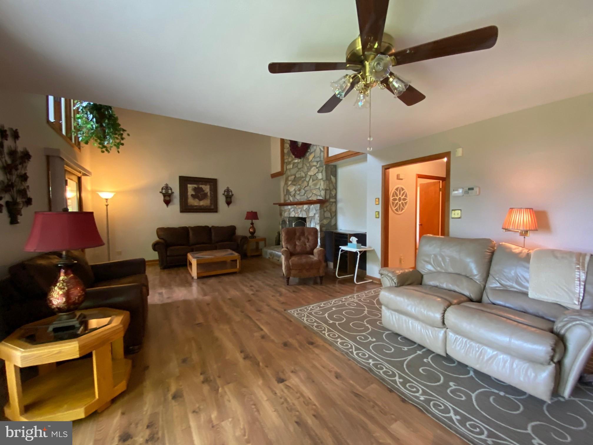 ST LEONARD SHORES - Residential