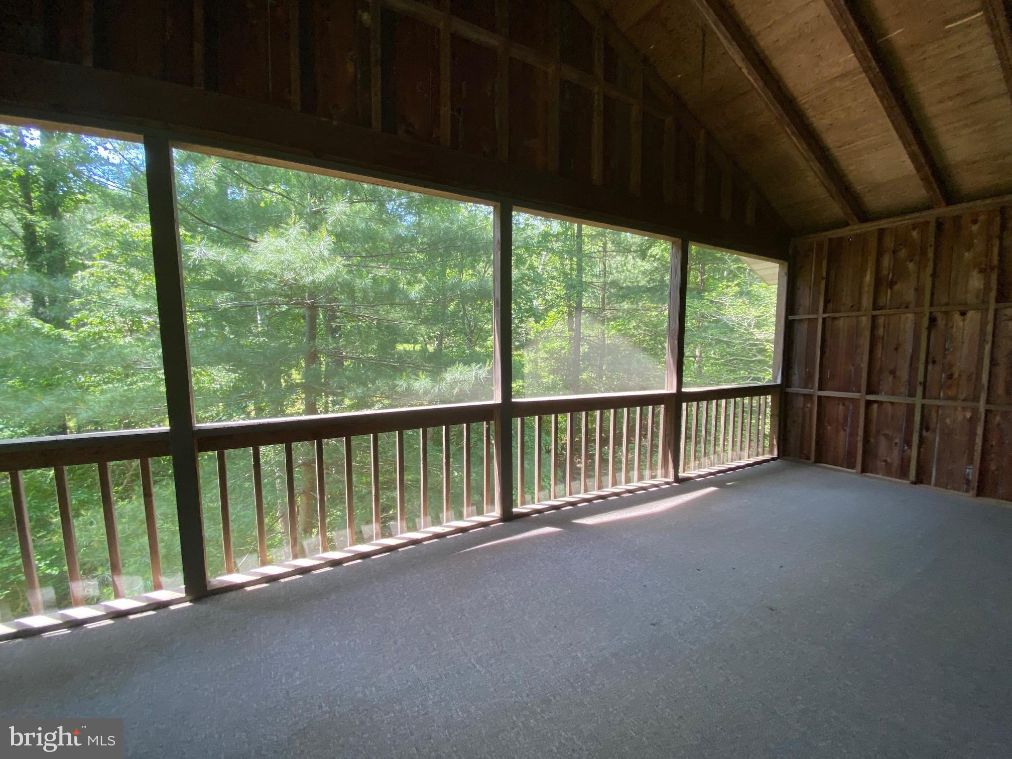 ST LEONARD SHORES - Residential