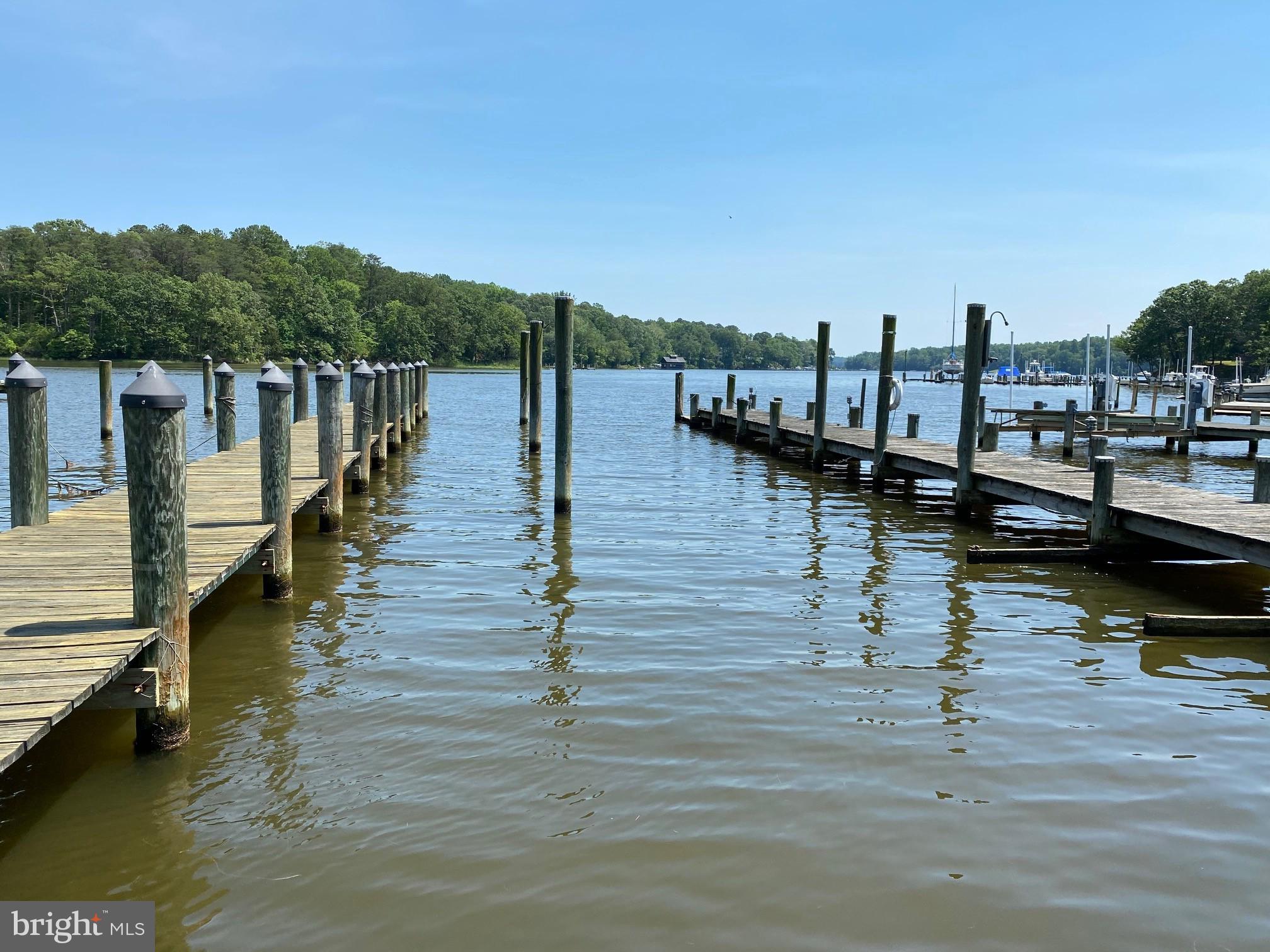 ST LEONARD SHORES - Residential