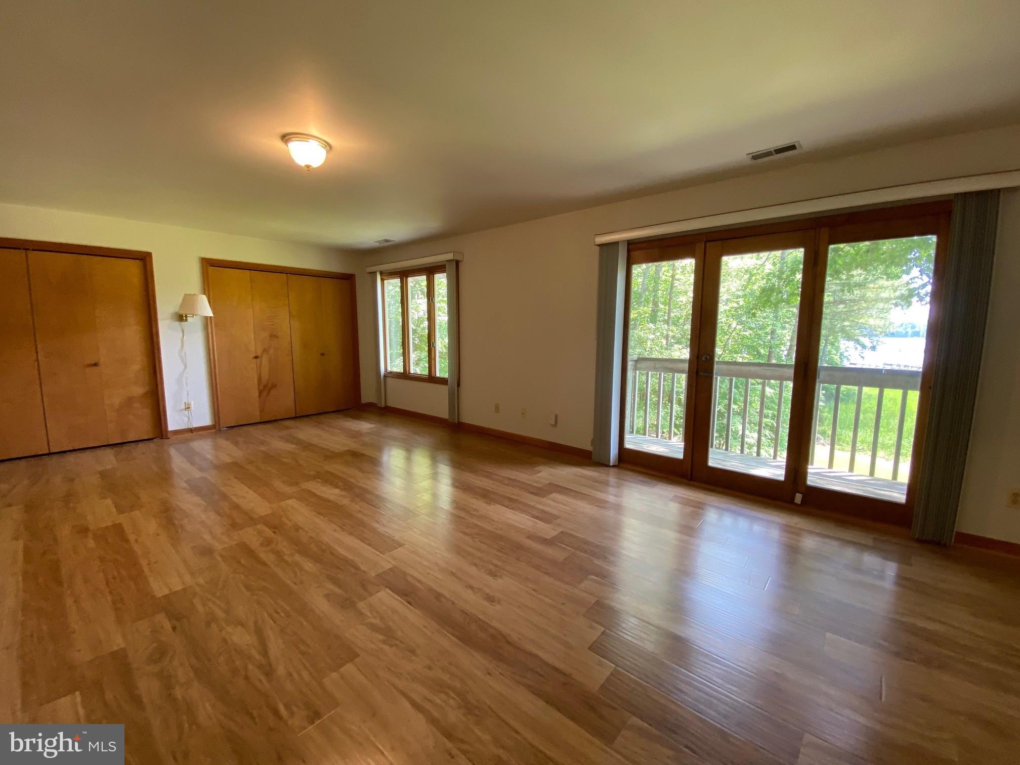 ST LEONARD SHORES - Residential