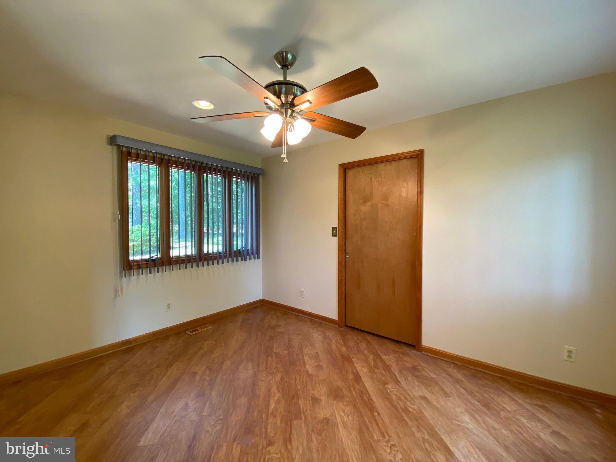 ST LEONARD SHORES - Residential